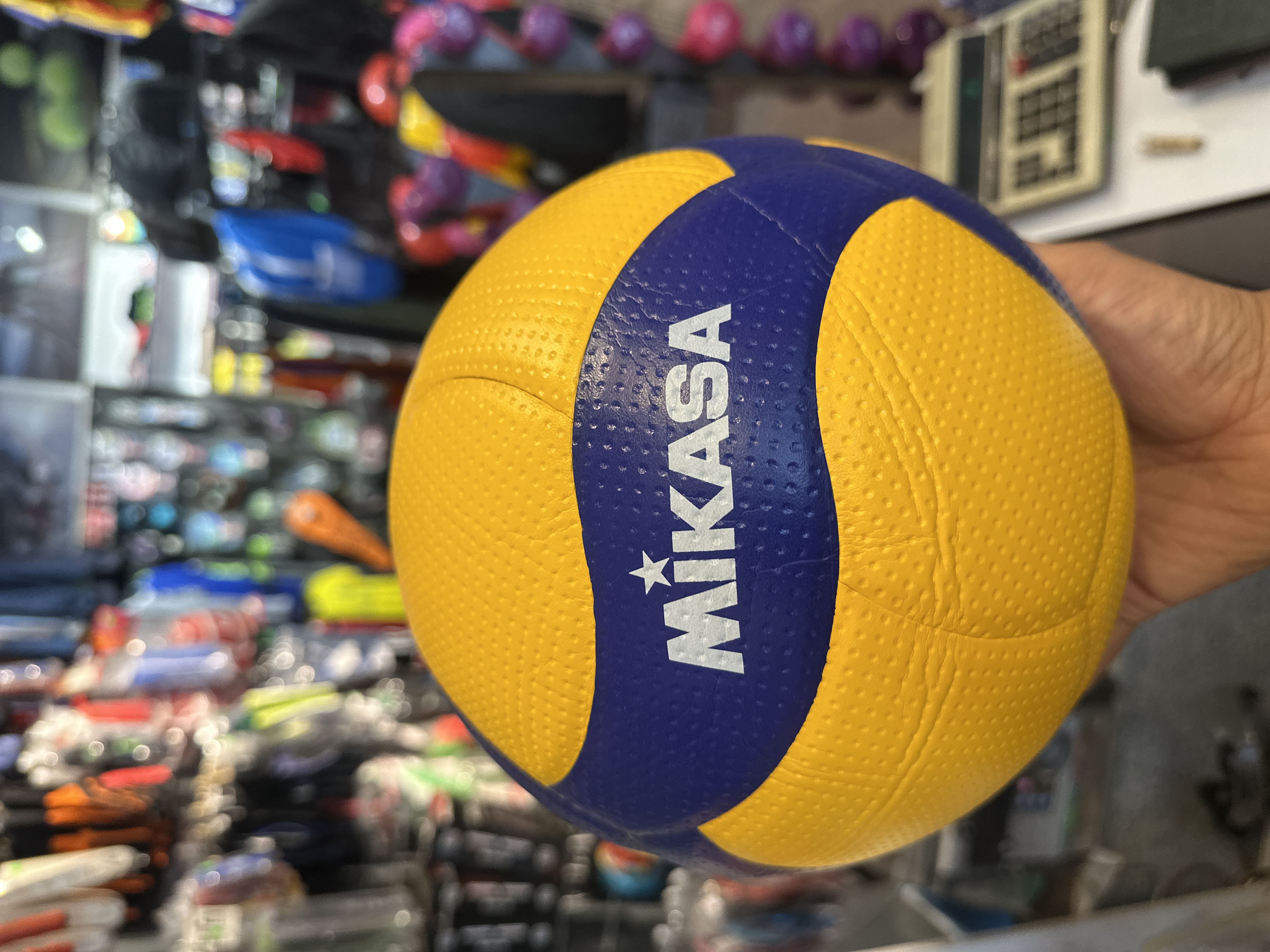 توپ والیبال MIKASA V200W های کپی اورجینال تایلندی کد ۱۰۴۰