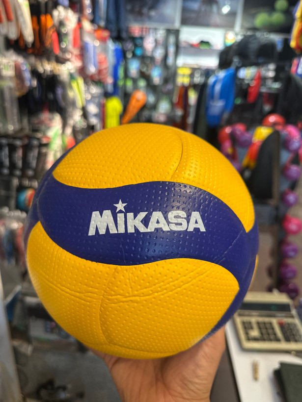 توپ والیبال MIKASA V200W های کپی اورجینال تایلندی کد ۱۰۴۰