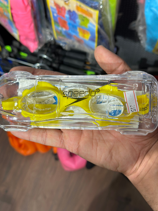 عینک شنا ماشینی بچه گانه free shark و speedo کد ۱۰۶۱